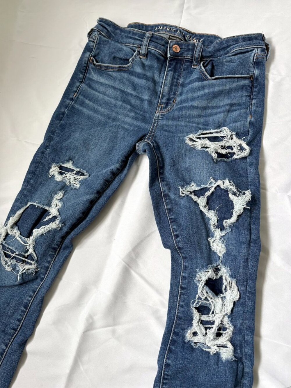 American Eagle Women's Next Level Stretch Distressed Jegging | Size 8